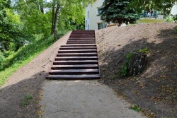 Nové schody za DPS – květen 2025
